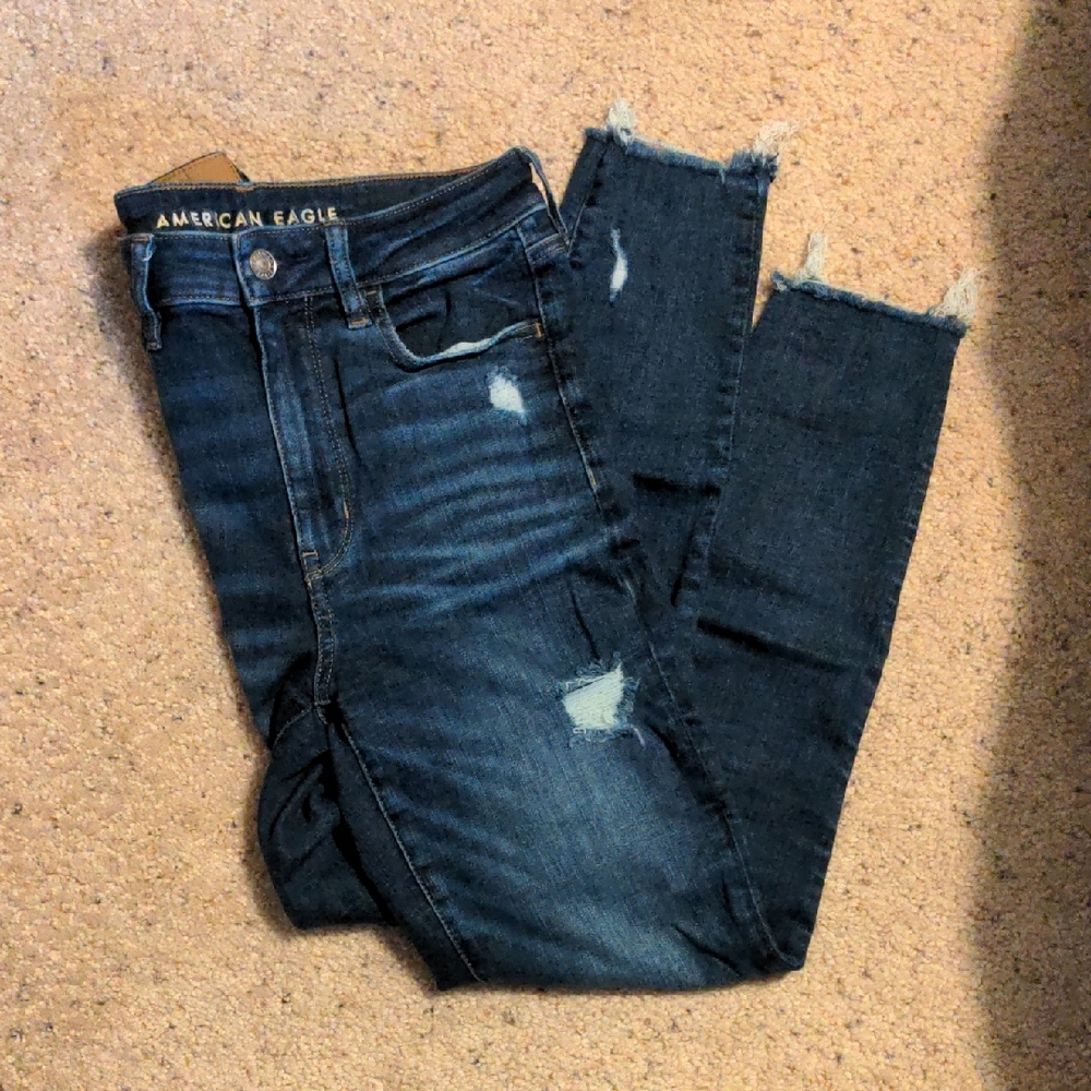 American Eagle Distressed Cropped Jeggings